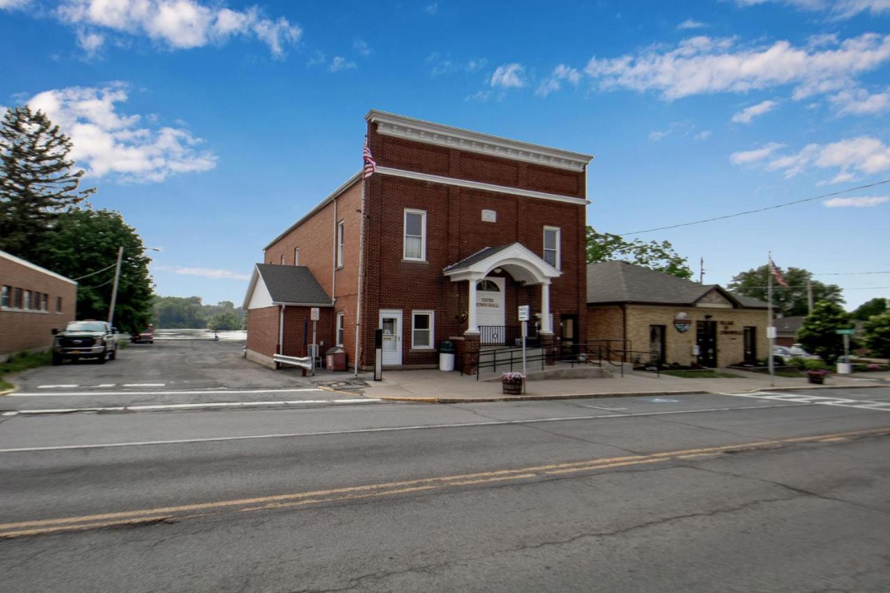 Webber Hotel Lyndonville Extérieur photo